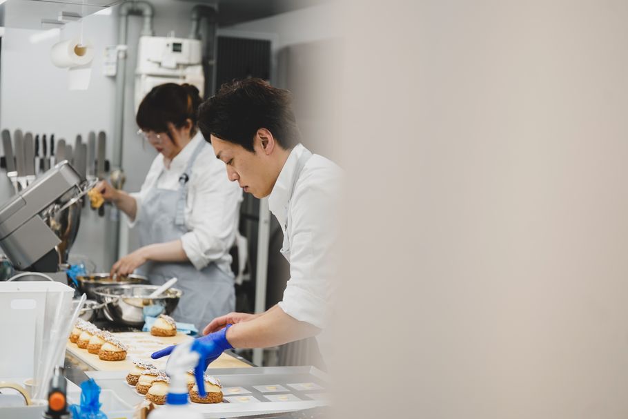 今年一話題の店「Patisserie　Taisuke Endo」がOPEN。フランス帰りの人気パティシエの魅せる‟新フランス菓子”の世界