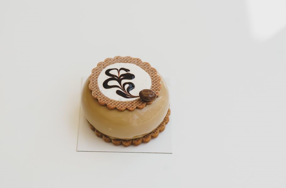 今年一話題の店「Patisserie　Taisuke Endo」がOPEN。フランス帰りの人気パティシエの魅せる‟新フランス菓子”の世界