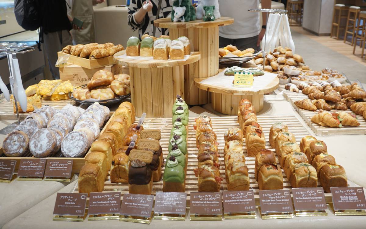 抹茶づくしのクロワッサンにハマる人続出！「BAKERY RESTAURANT　C」渋谷マークシティ